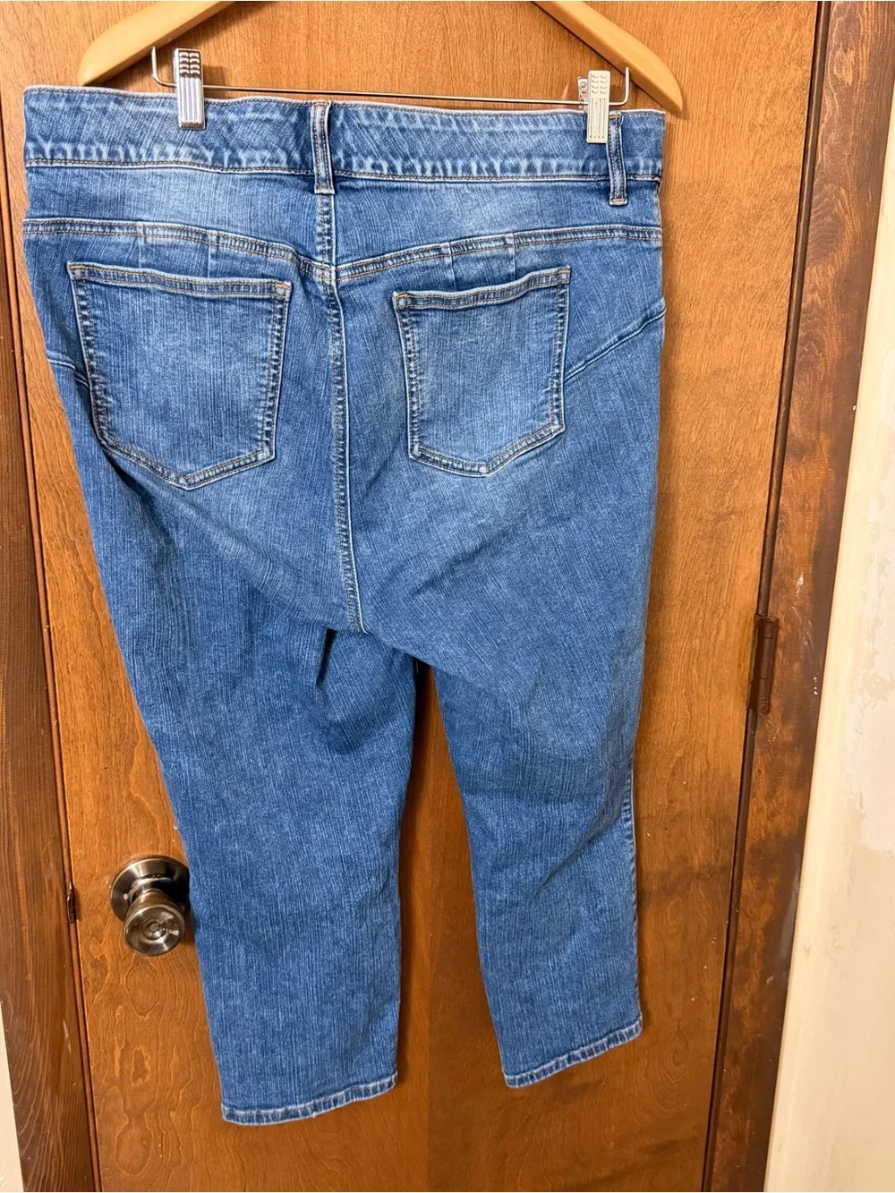 torrid 18 Medium Blue Cropped Bombshell Skinny Jeans